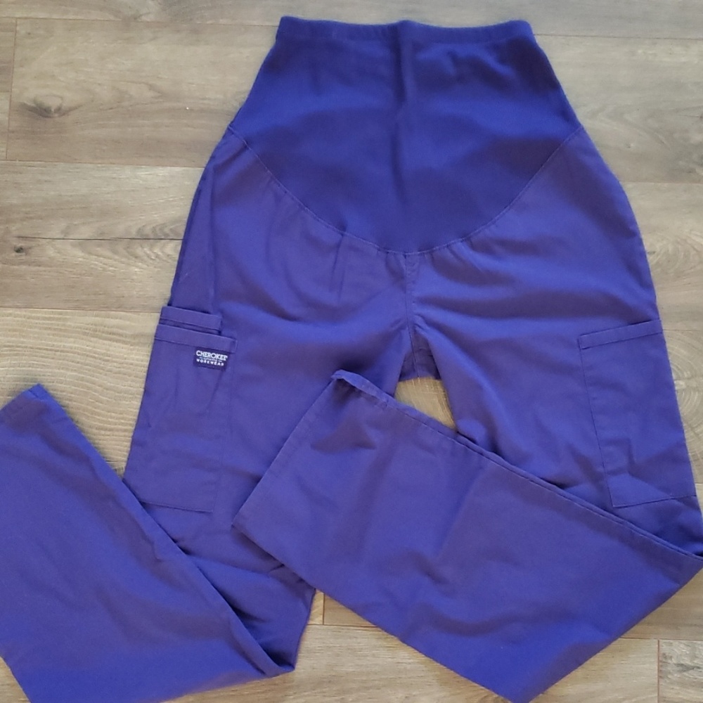 Maternity scrubs XS